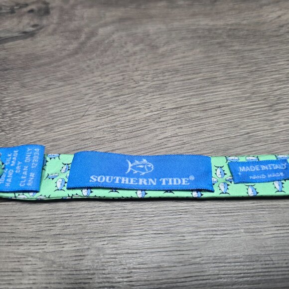Bowtie #21 - Light Green Southern Tide - Picture 2 of 2